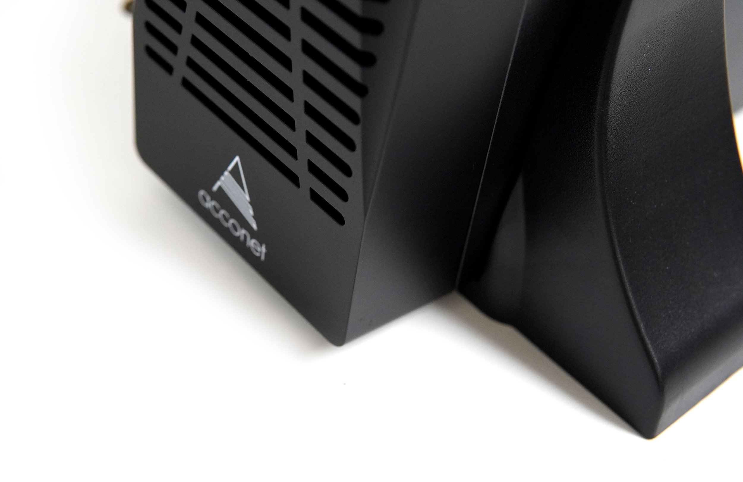 Acconet 3000VA/2700W Online Rack Mounted UPS | AC-UPS-O3000-R - view 6