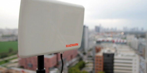 RADWIN Jet Pro|Grow your network with less infrastructure